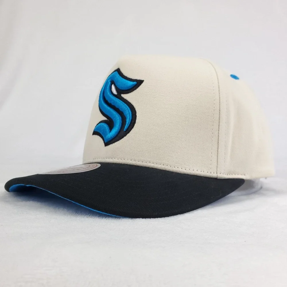 Seattle Kraken Mitchell & Ness NHL Pro Fit Snapback Hat‎ Cap 3D Logo Cream NWT